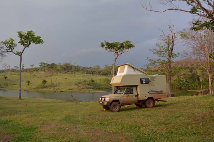 "Las Piedras de Parque", RN 10/Bolivien