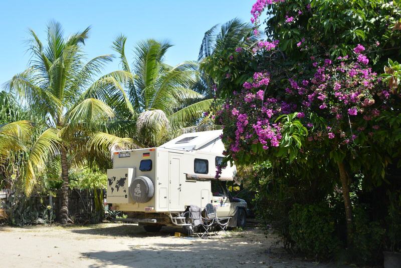 Jungle Huts Hotel, Dangriga/Belize