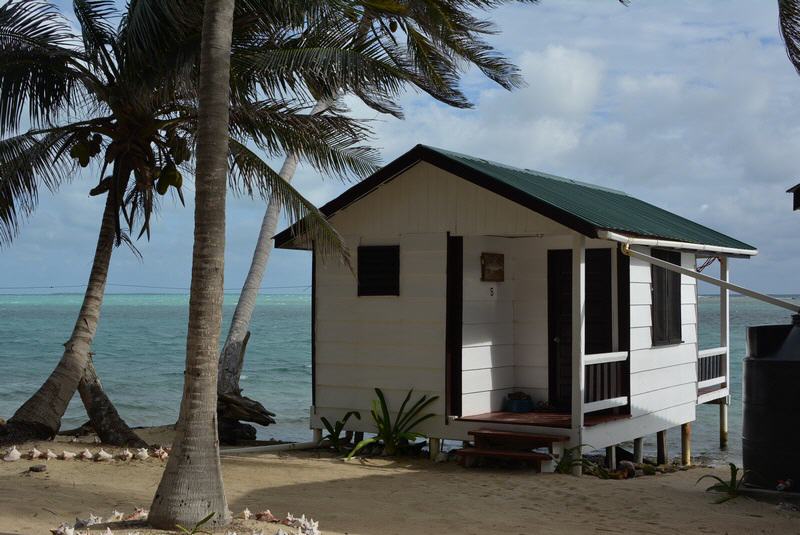 Tobacco Caye Paradise "Over-the-water-cabins"