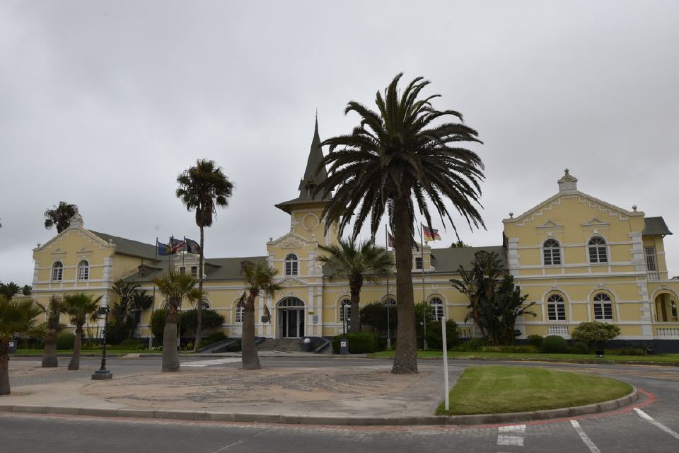 Wilhelminischer Bahnhof von 1901, heute ein Hotel & Kasinokomplex