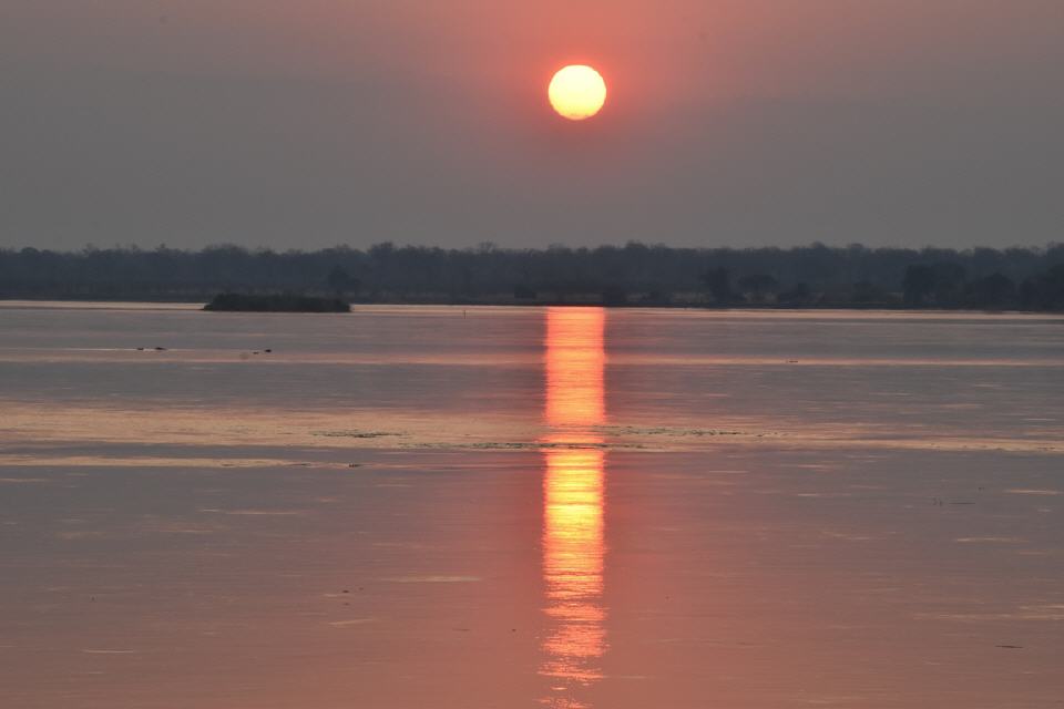 Sonnenaufgang am Sambesi