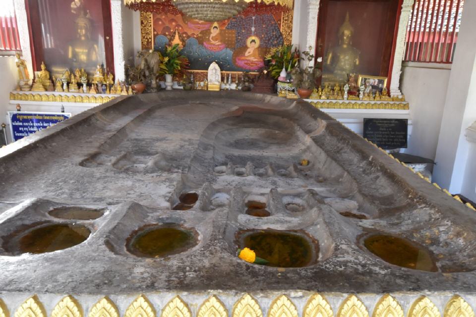 Ein Fußabdruck Buddhas.