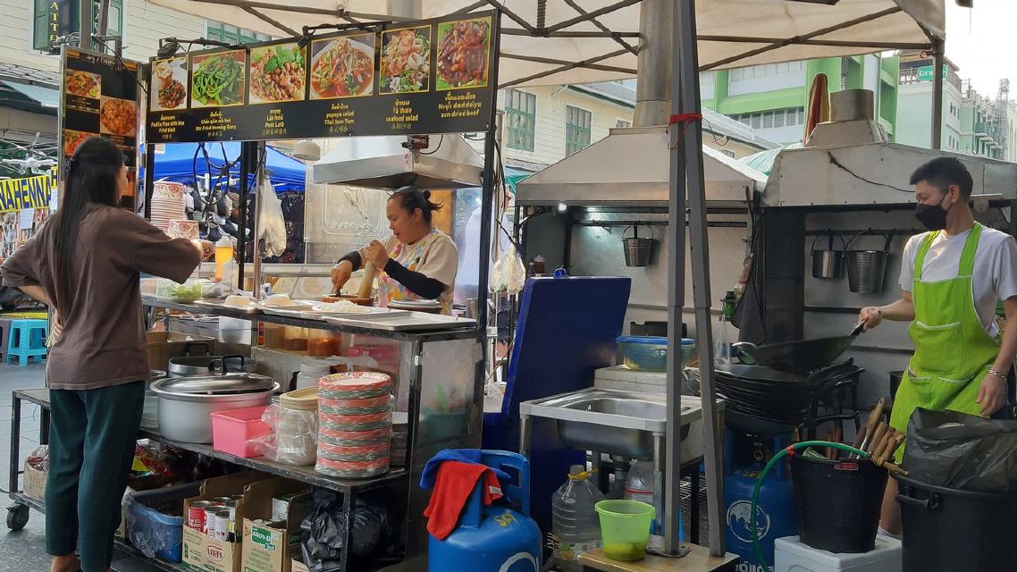 Leckeres am Straßenmarkt der Khaosan Road