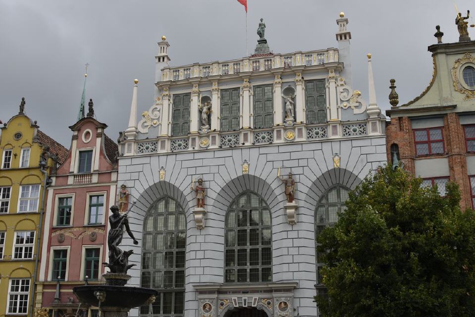 Artushof und Neptunbrunnen