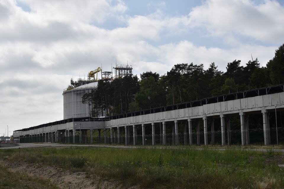 Pipelinebau im Hafen von Swinemünde für Nordstream II