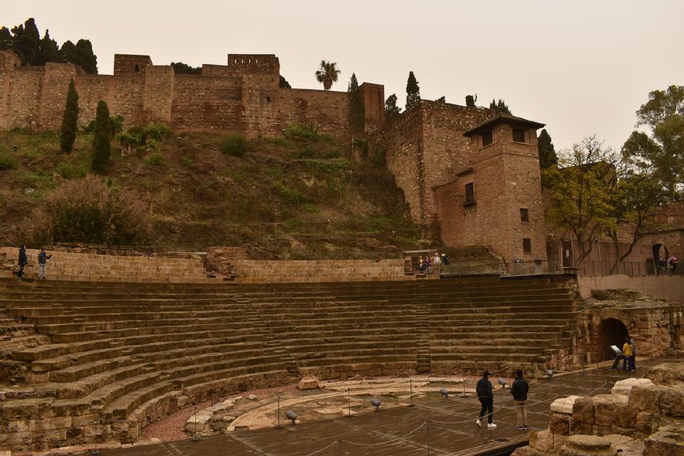 Festung mit römischem Amphitheater