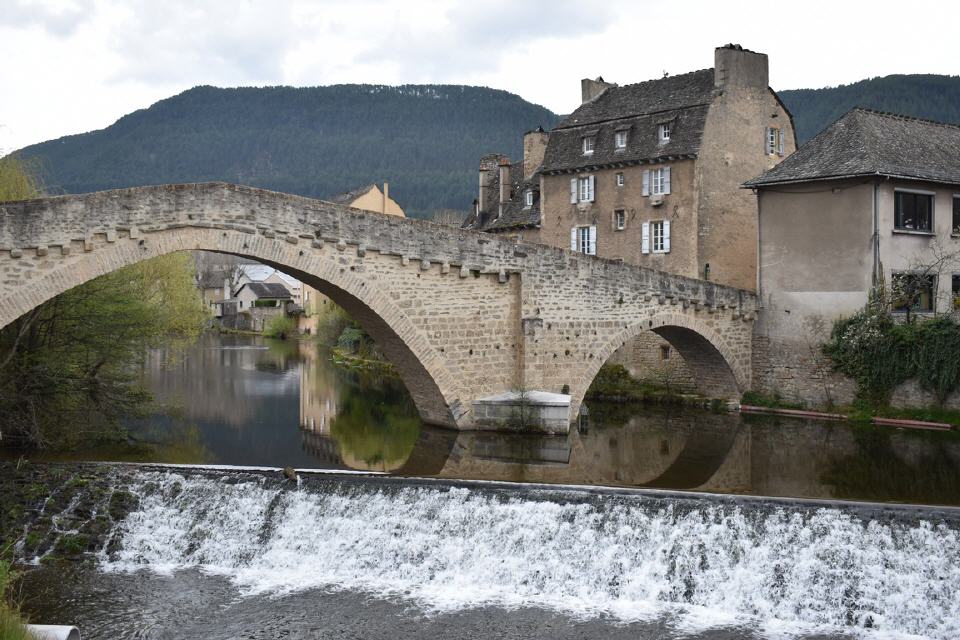 historische Brücke in Mende