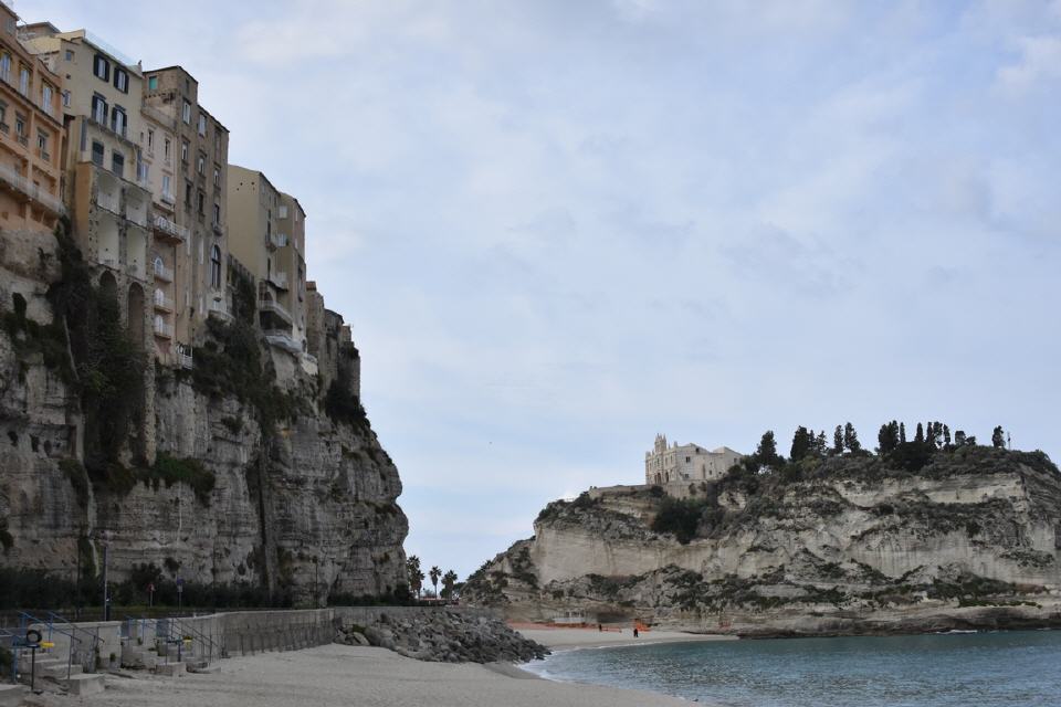 Tropea hoch oben auf den Klippen